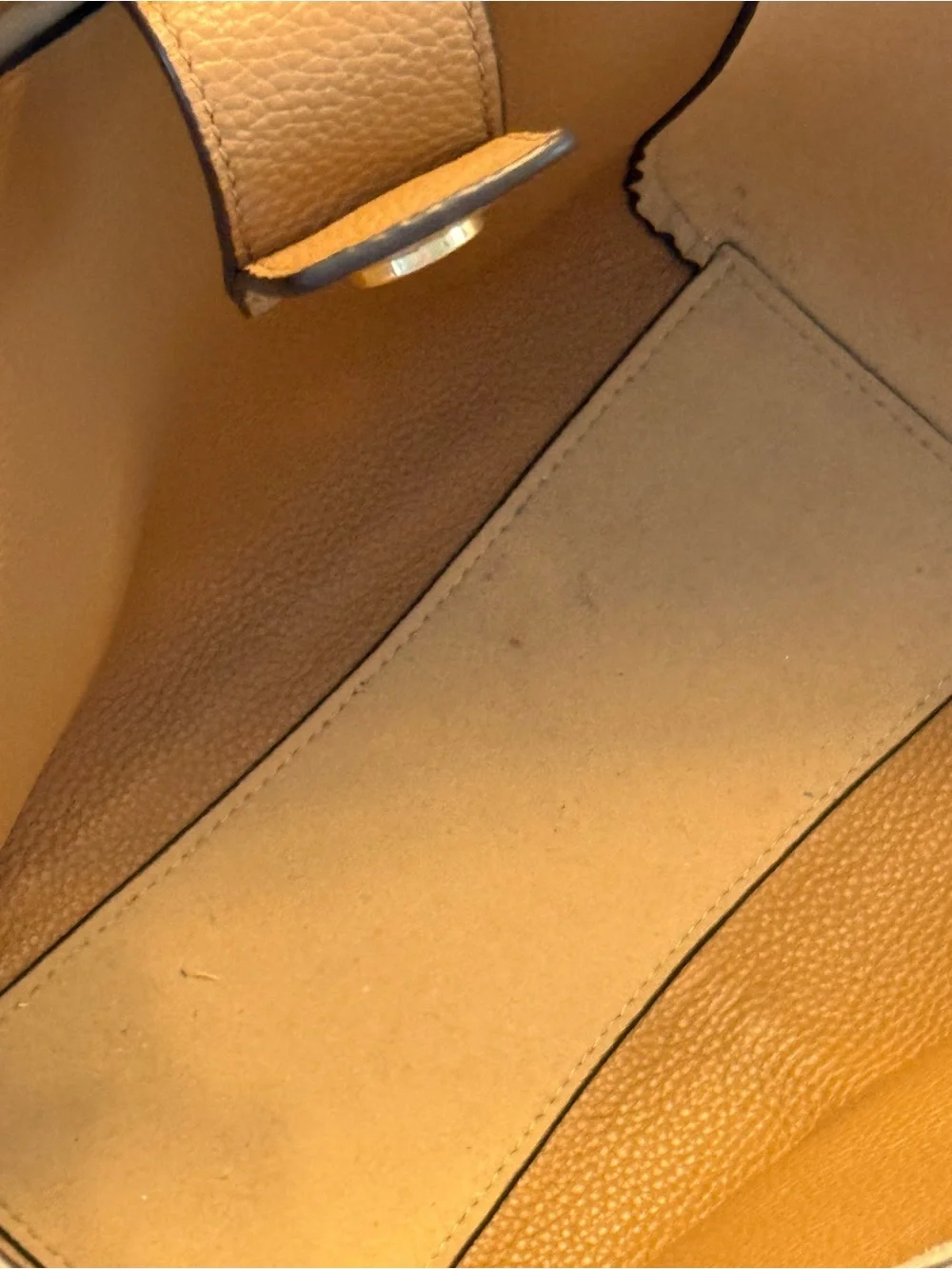 Tory Burch attachments tone